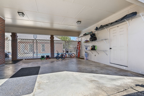 9430 HUNTINGDON Court