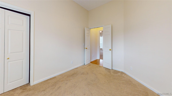 1125 AUTUMN RIDGE Road