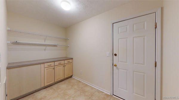 1125 AUTUMN RIDGE Road