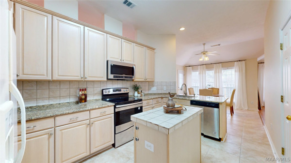 1125 AUTUMN RIDGE Road