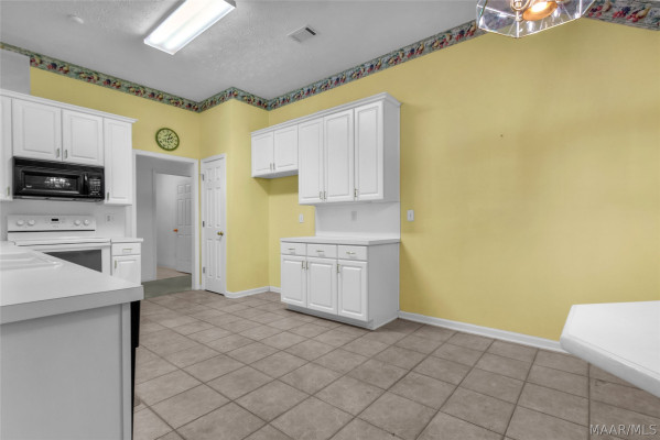 1018 AUTUMN RIDGE Road