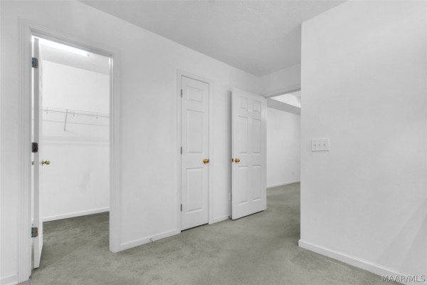 1018 AUTUMN RIDGE Road