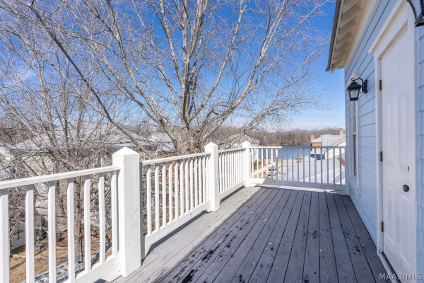 84 BRIGHT SPOT Street