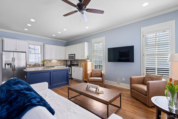 84 BRIGHT SPOT Street