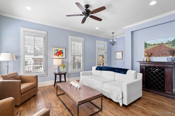 84 BRIGHT SPOT Street