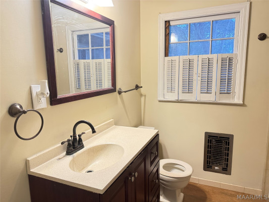 2721 S Colonial Drive