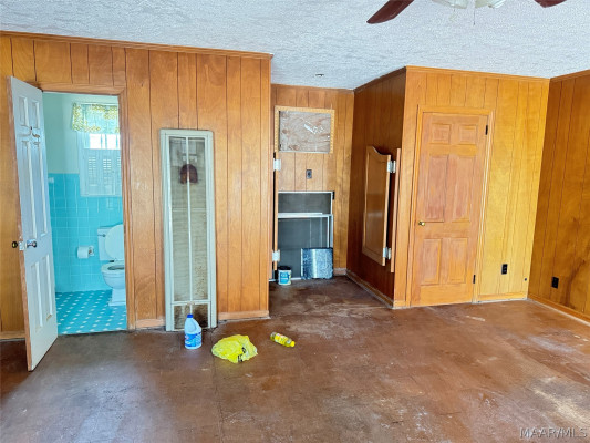 2721 S Colonial Drive