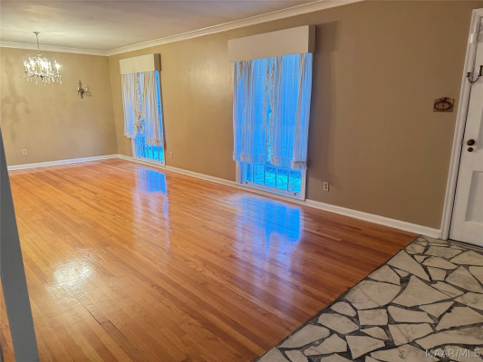 2721 S Colonial Drive