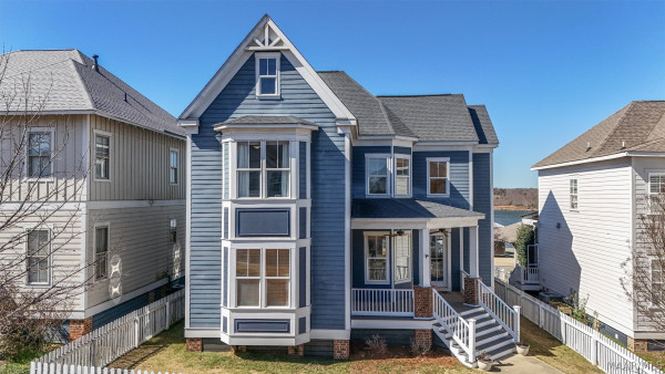 87 Double Oak Avenue