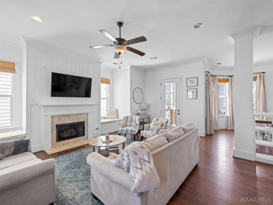 87 Double Oak Avenue