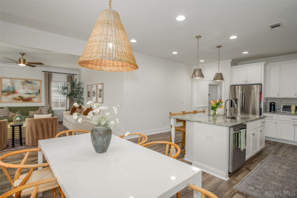 1286 Charleston Drive