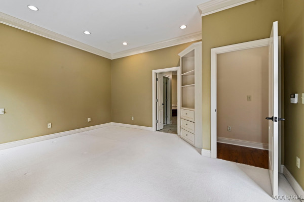 7048 Mid Pines