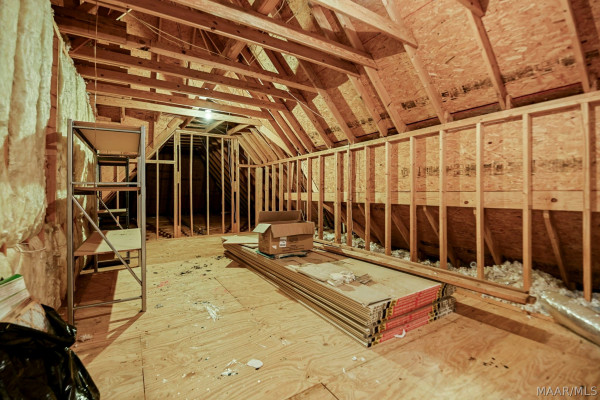 7048 Mid Pines