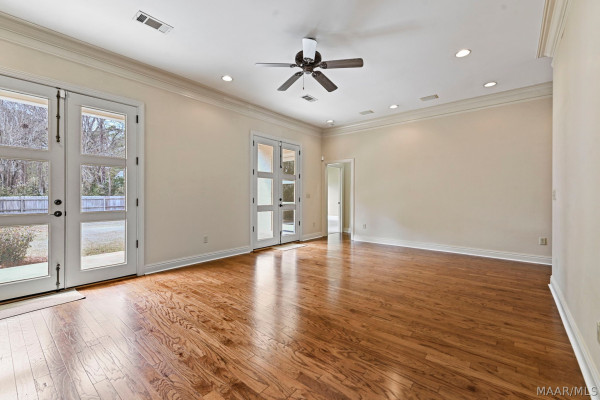 7048 Mid Pines