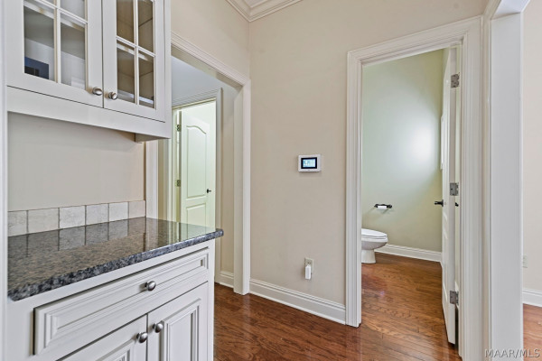 7048 Mid Pines