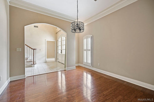 7048 Mid Pines