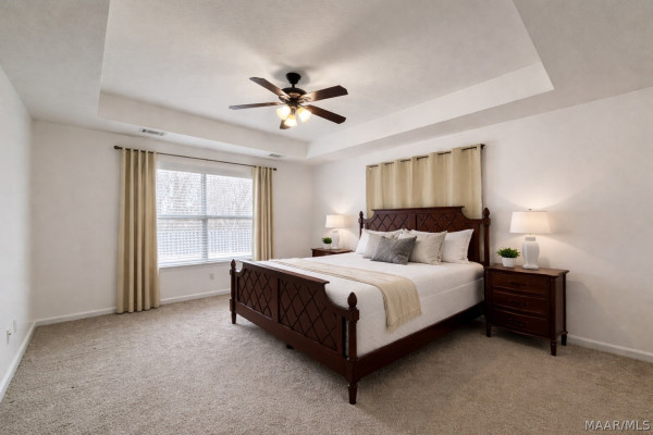 3936 CLAIBORNE Circle