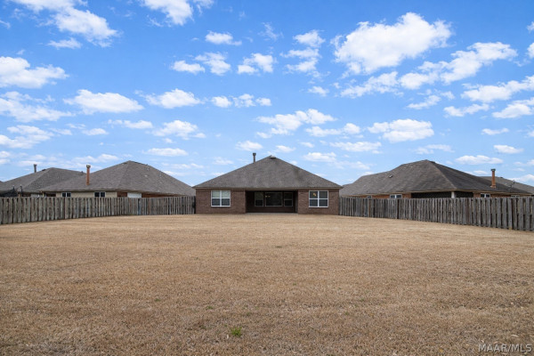 3936 CLAIBORNE Circle