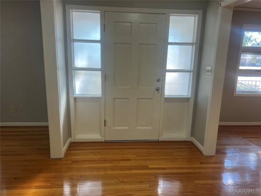 3243 N Colonial Drive