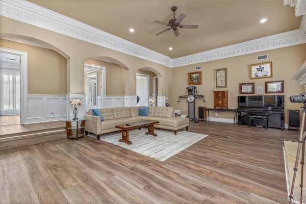 9462 Alysbury Place