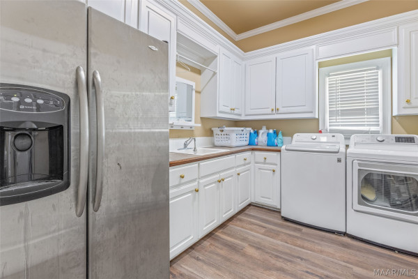9462 Alysbury Place