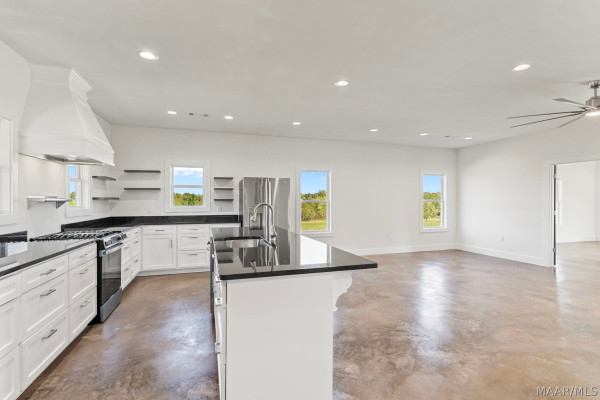 665 Thorn Trace