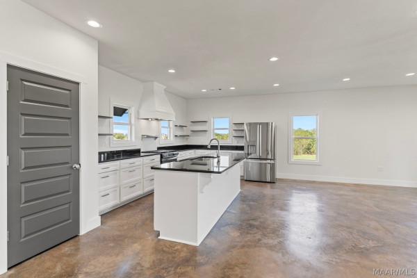 665 Thorn Trace