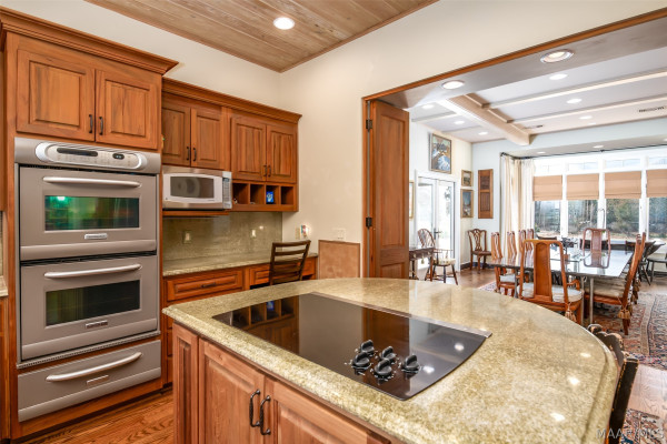 3530 Oak Grove Circle