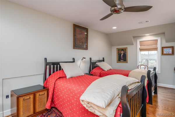 3530 Oak Grove Circle