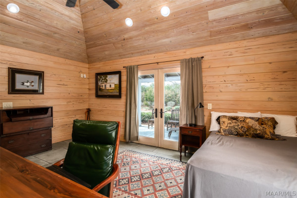 3530 Oak Grove Circle