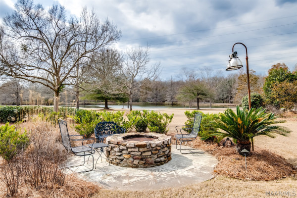 3530 Oak Grove Circle