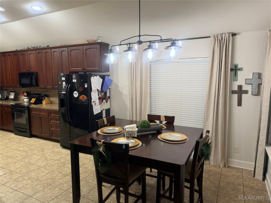 9073 BLACK CHERRY Trail