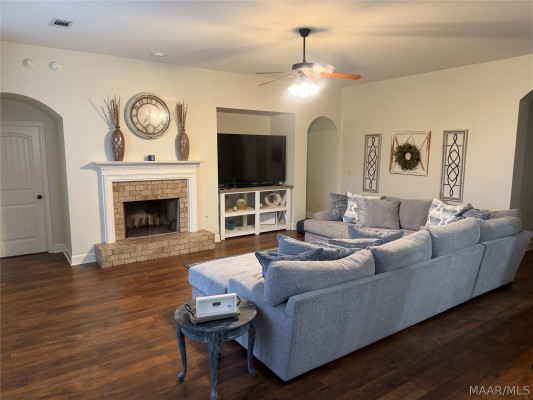 9073 BLACK CHERRY Trail