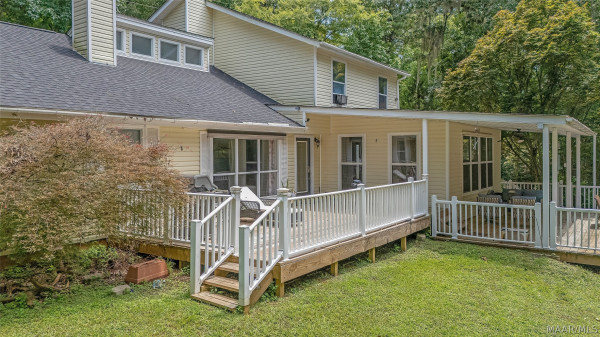 555 Shady Acres Drive