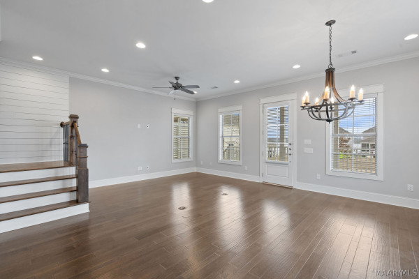 182 Northlake Street