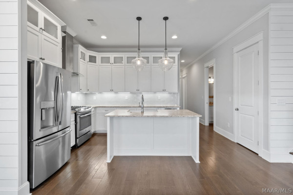 182 Northlake Street