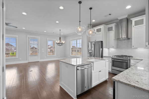 182 Northlake Street