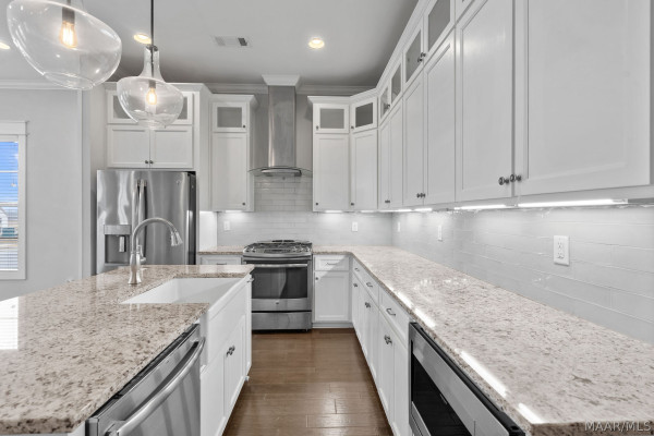 182 Northlake Street