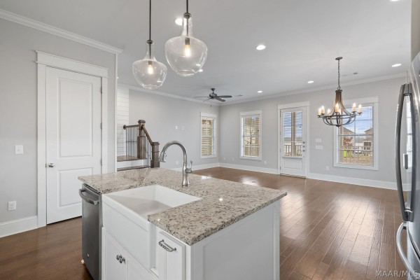 182 Northlake Street