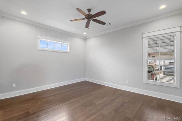 182 Northlake Street