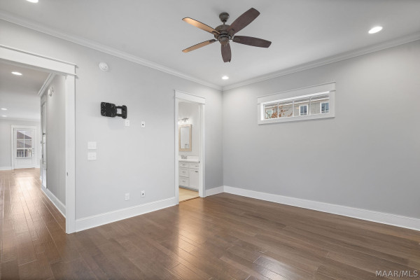 182 Northlake Street