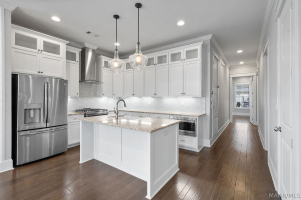 182 Northlake Street