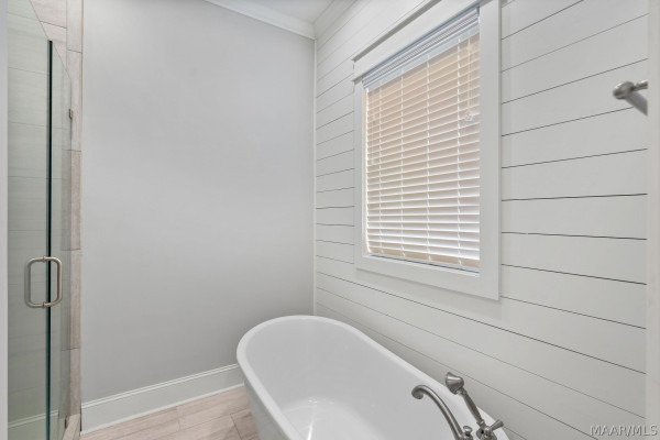 182 Northlake Street