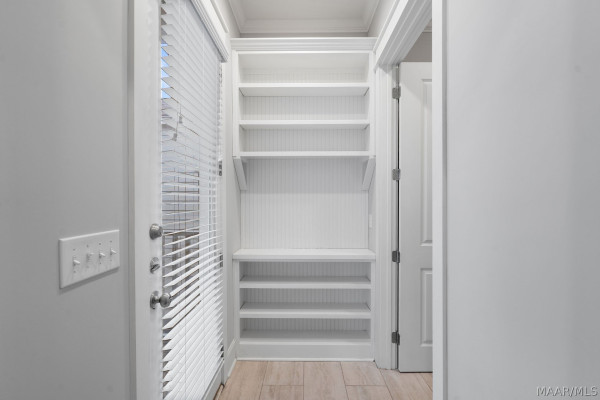 182 Northlake Street