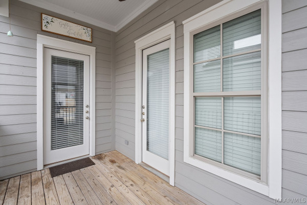 182 Northlake Street