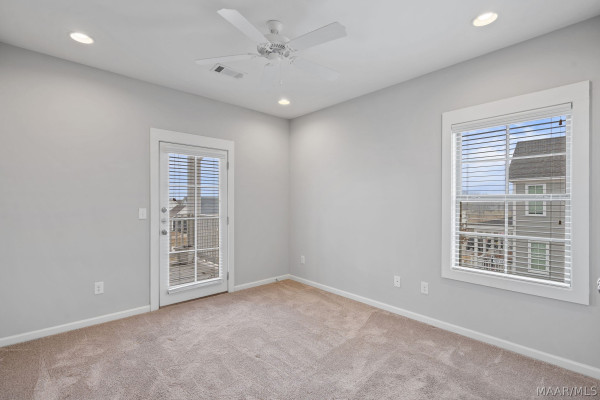 182 Northlake Street