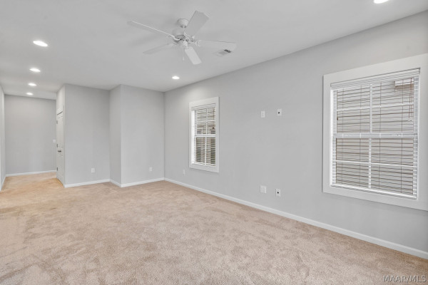 182 Northlake Street