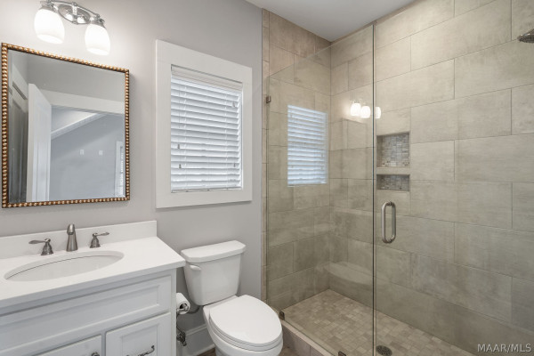 182 Northlake Street