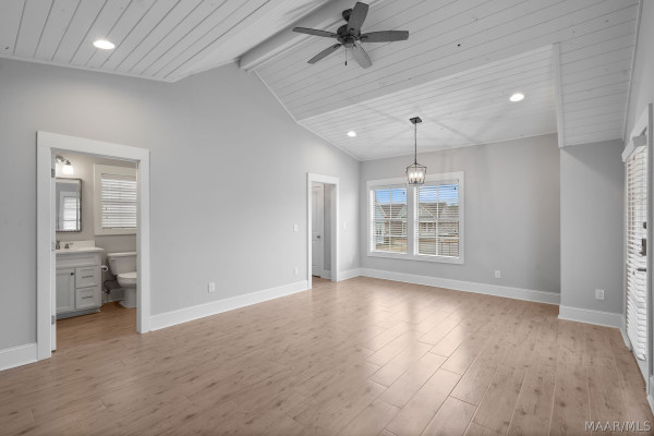 182 Northlake Street