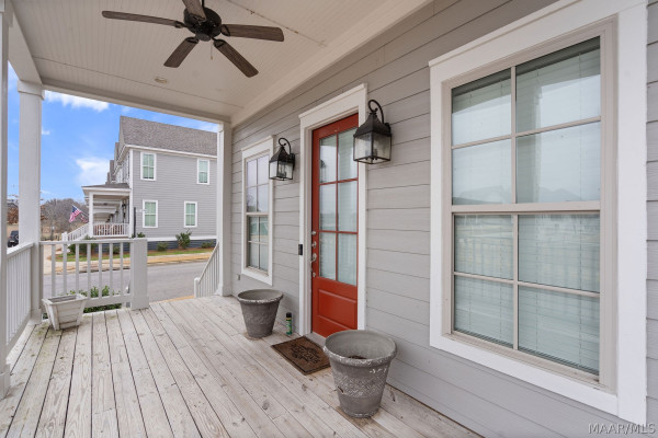 182 Northlake Street